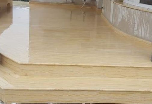 Silvia Menia - Image 2